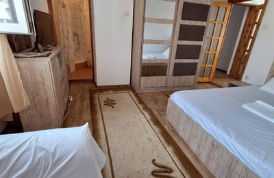 Rent of furnished 5-room apartments, 150 m², Faleza Nord, Constanța, Romania